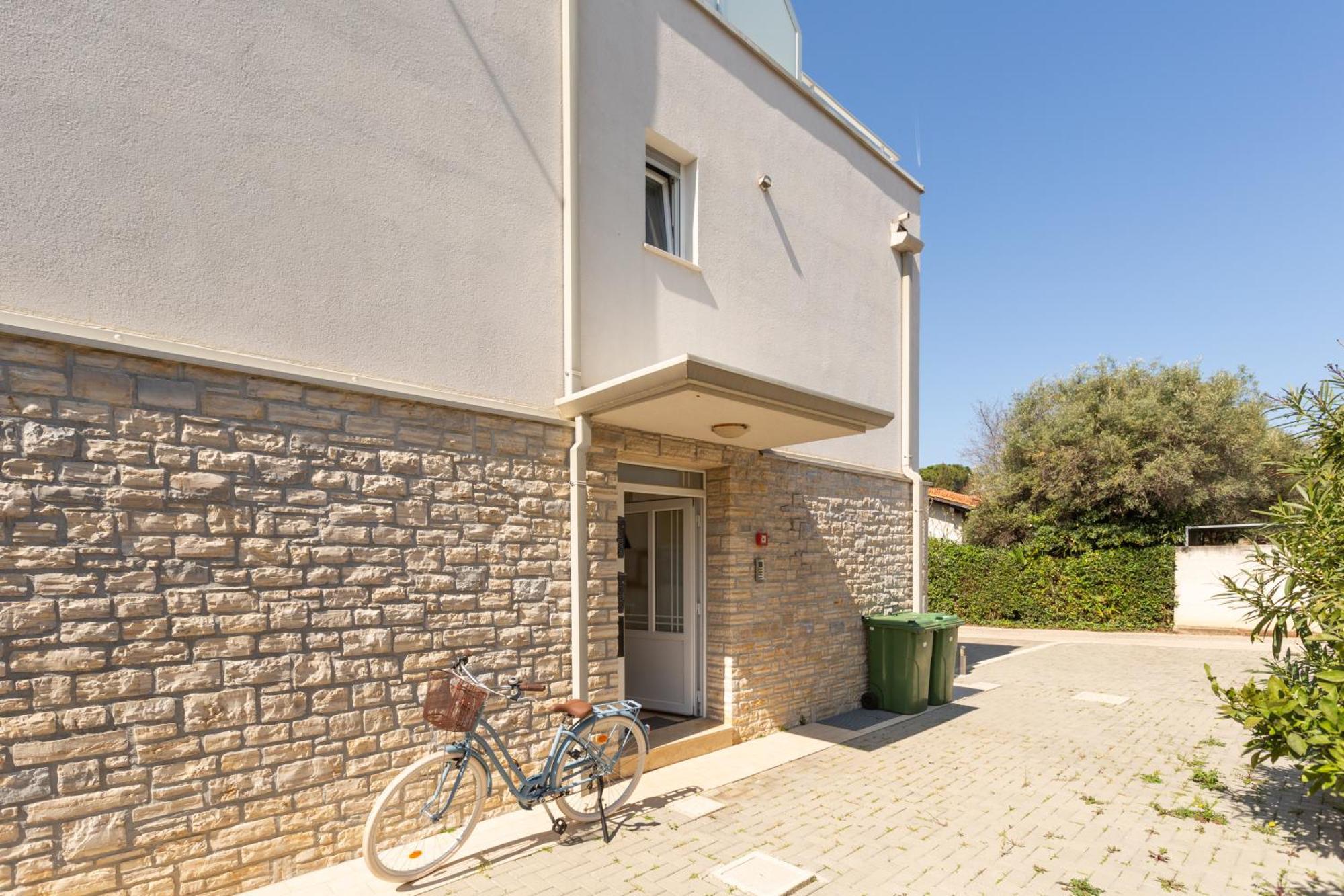 Apartment Sky By Seeadria Agency Novigrad Istria エクステリア 写真